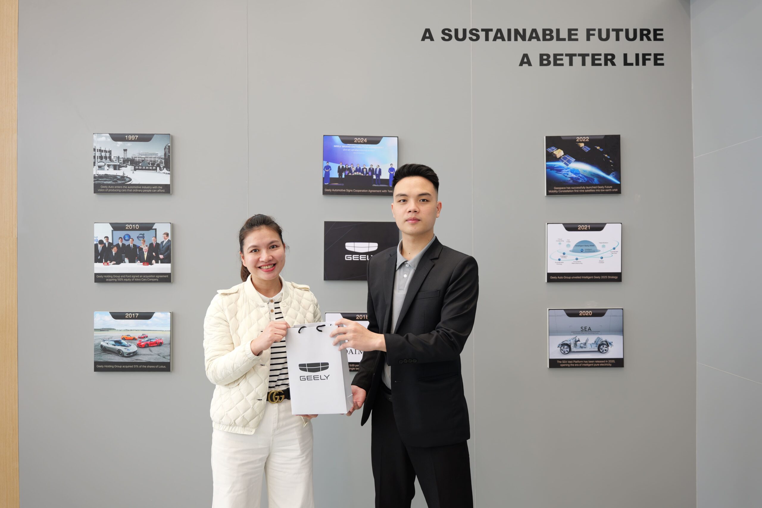 Những món quà độc quyền Geely An Giang tri ân khách hàng 